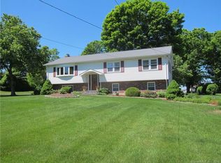 215 Lenore Dr, Shelton, CT 06484