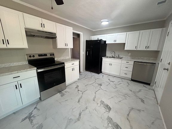 3rd image of 4539 Bluff Rd