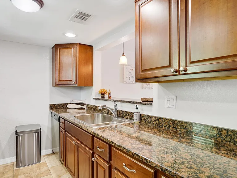 464 N Paula Dr #211 — Photo 10