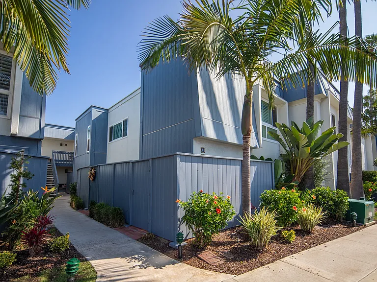 8 Antigua Ct — Photo 3