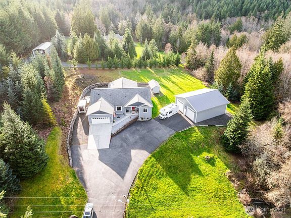 3rd image of 946 Paine Road