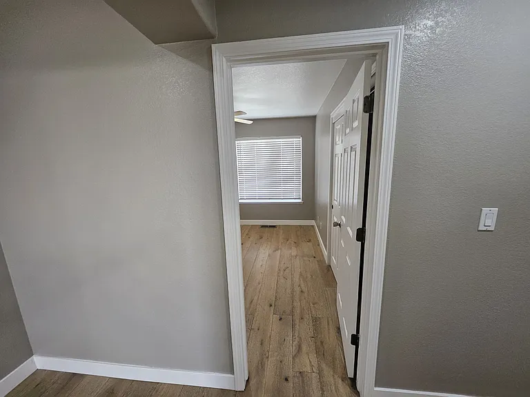 1836 Winding River Ct — Photo 43