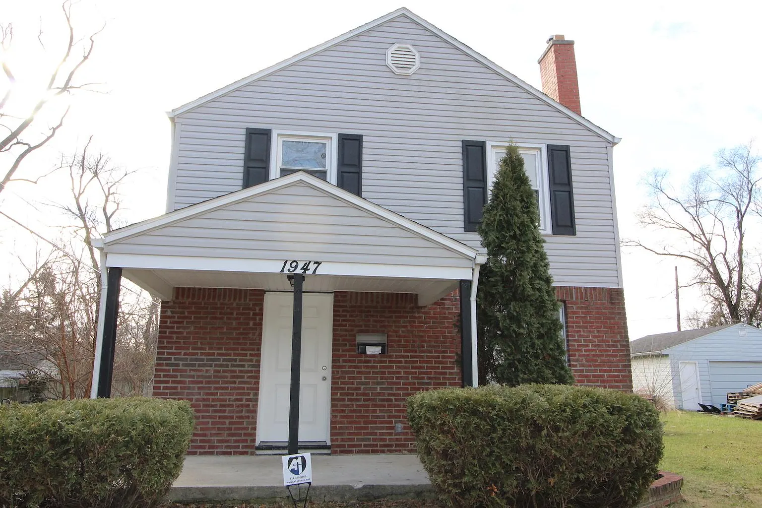 1947 Myrtle Ave photo 1