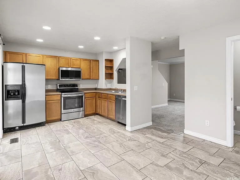 376 E Braidhill Dr — Photo 6