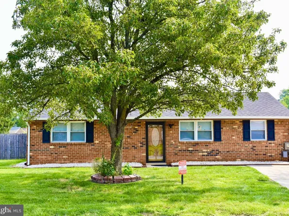 2 Emerson Pl, Newark, DE 19702