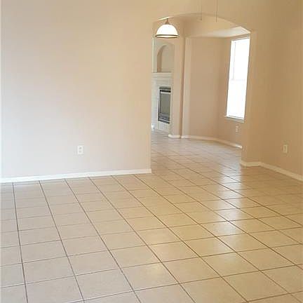 3rd image of 11801 Deer Grass Cir