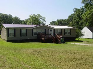 160 Peachtree St, Lavonia, GA 30553
