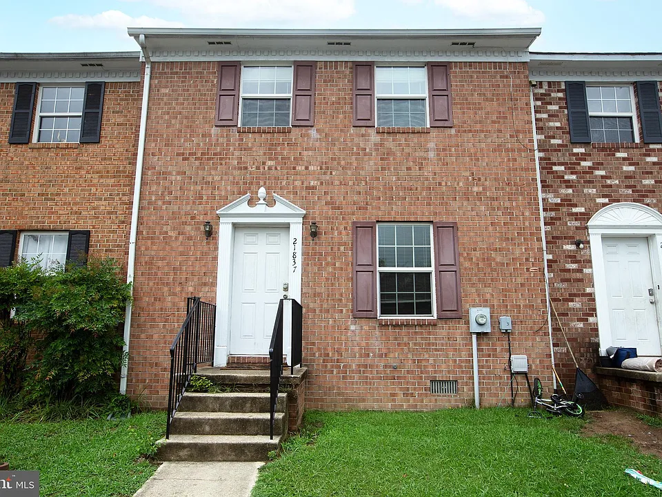21837 Ronald Dr
