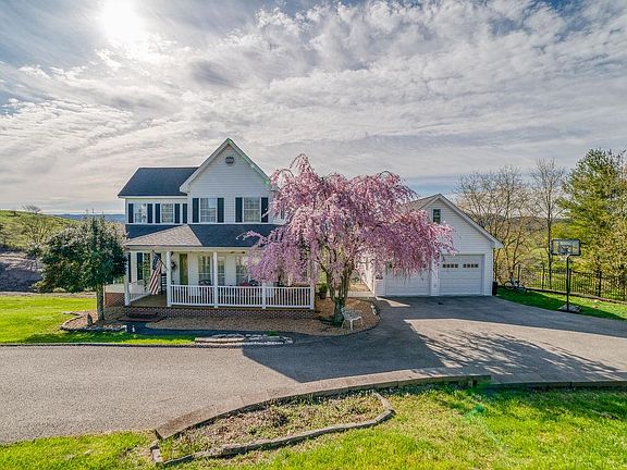 4th image of 2630 Pats Ln