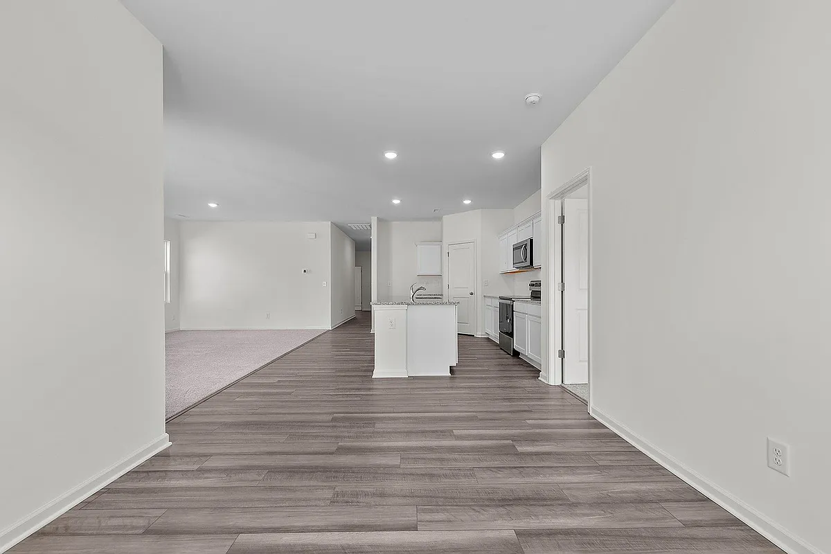 Building Photo - 309 McClellan Trl