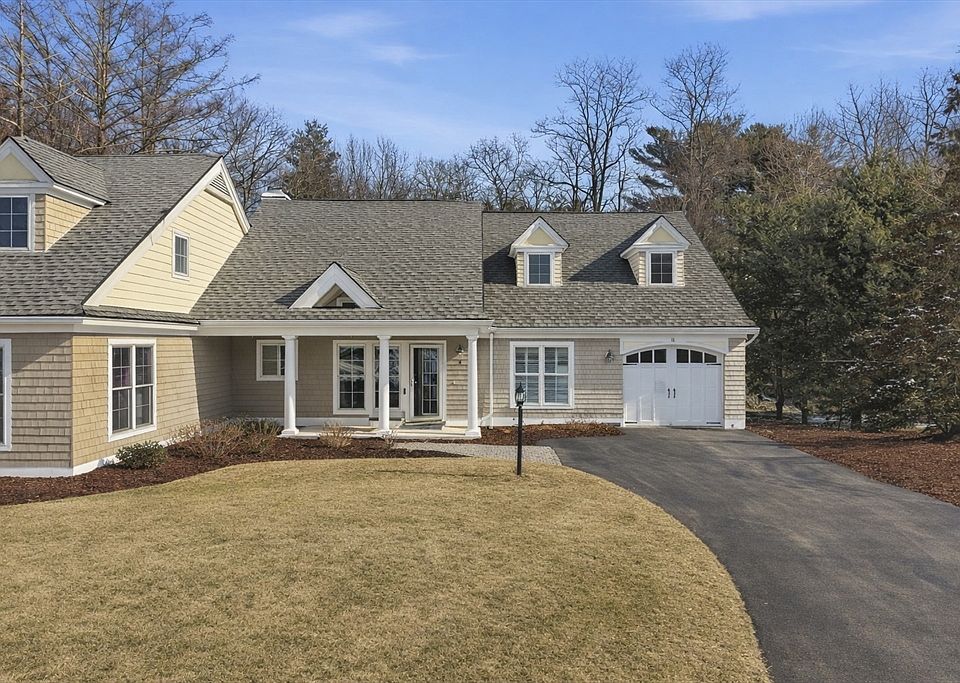 1st image of 18 Winterberry Ln #9