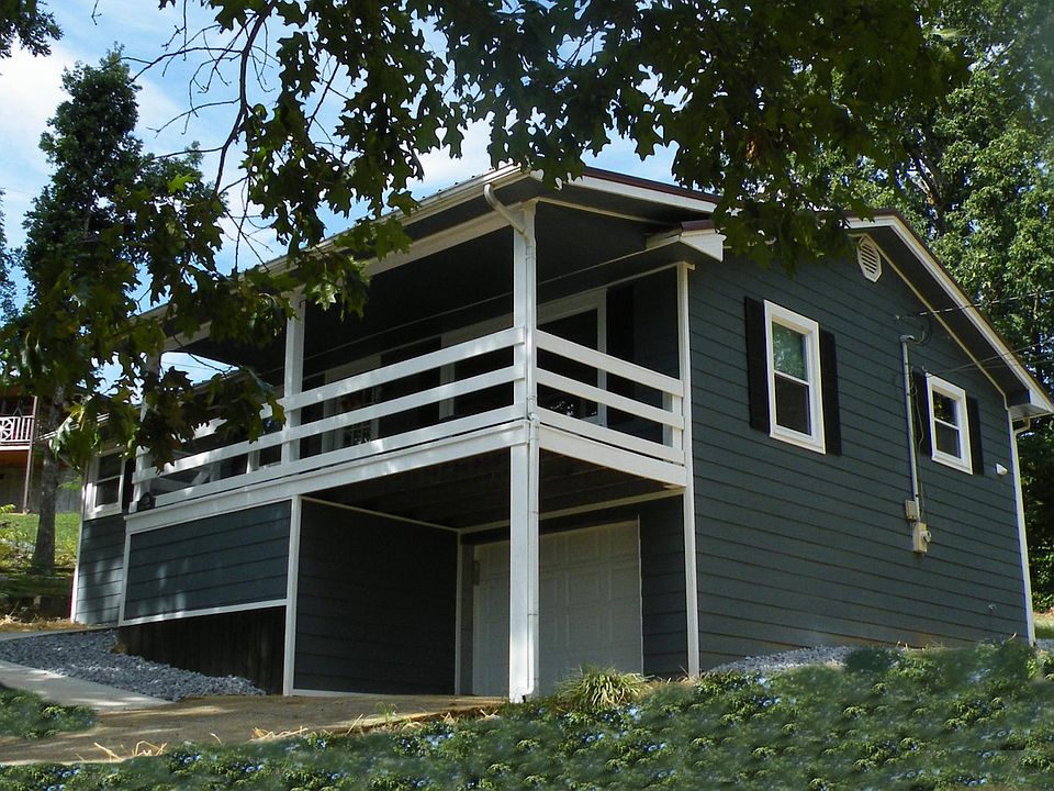8' x 22' Porch with mountain view above garage with automatic door opener.