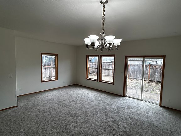 4th image of 614 S 41st Ct