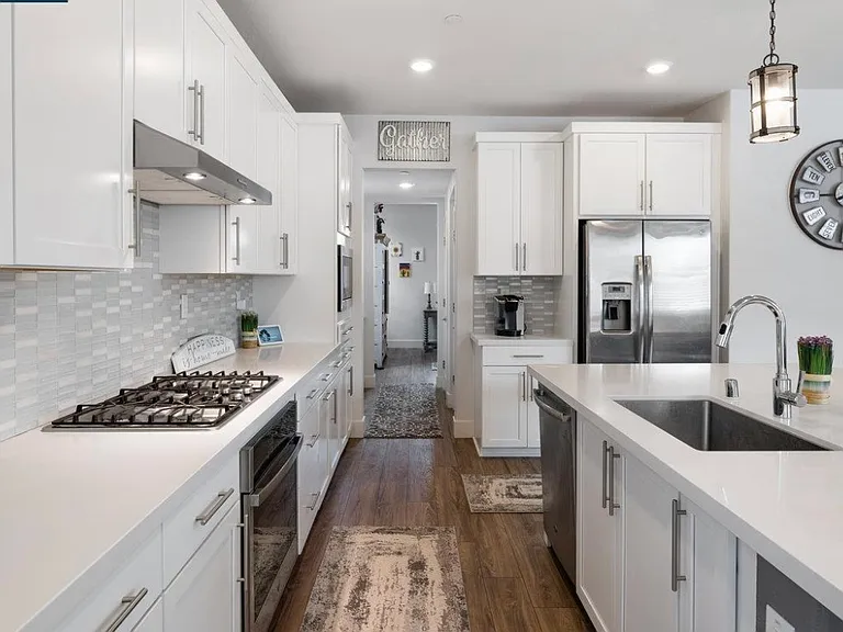 6779 Celadon Ln — Photo 19