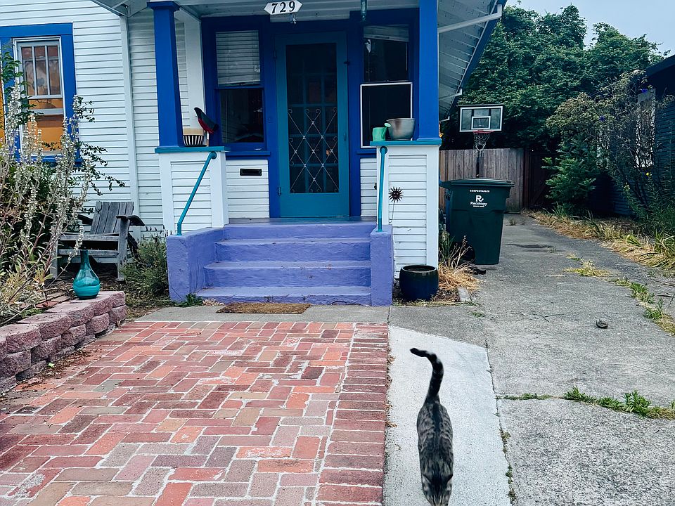 1st image of 729 Charles St