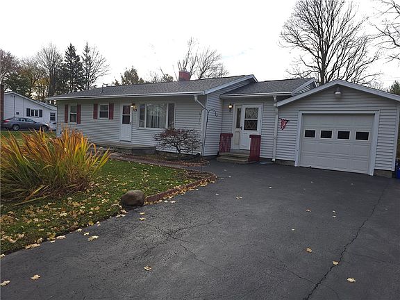 4th image of 379 Hollybrook Rd