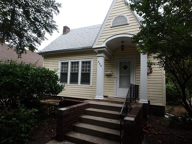 1st image of 236 S Belmont St