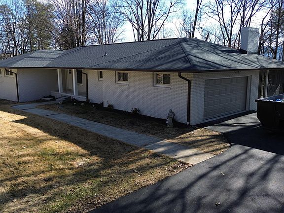 2nd image of 208 Shady Ln