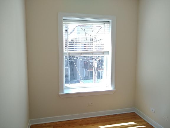 5th image of 3246 N Clifton Ave APT 2