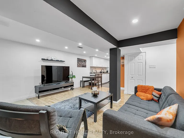 195 John Bowser Cres — Photo 10
