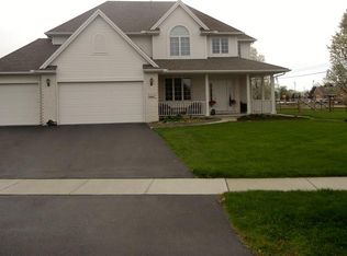 1400 Southridge Dr, Waterville, OH 43566