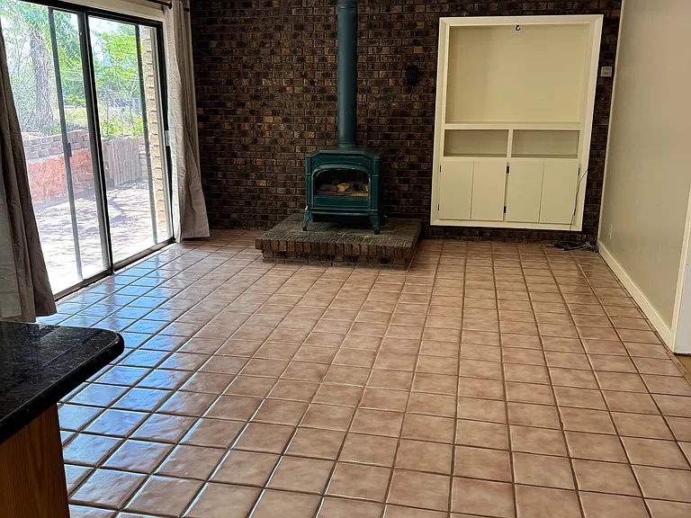 240 N 300 E — Photo 3