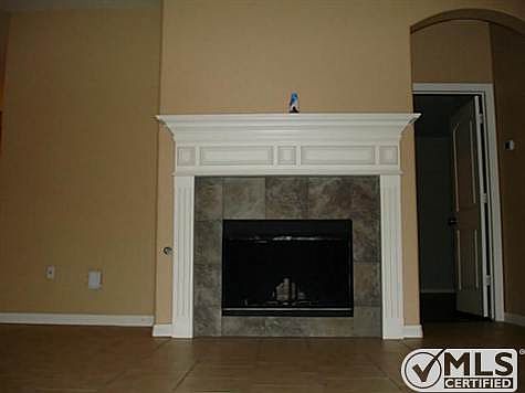5th image of 1317 Catbird Dr