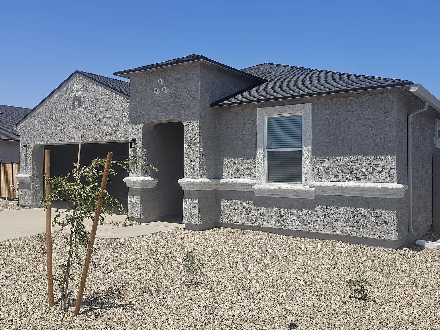 4 bed, 2051 sqft, $1,900 — Photo 3
