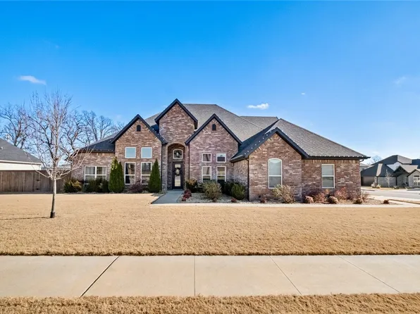 1910 Stable St, Centerton, AR 72719