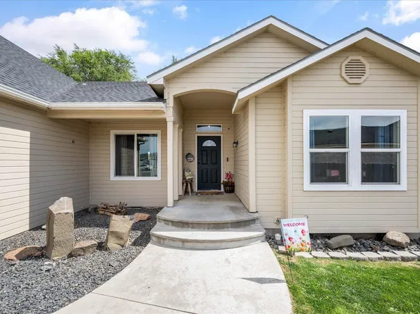 500 Paver Ct, Benton City, WA 99320
