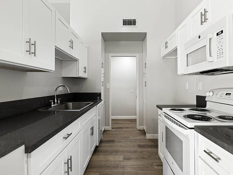 Florence Villas — Photo 12