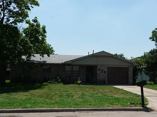 515 SW 69th St Photo 1