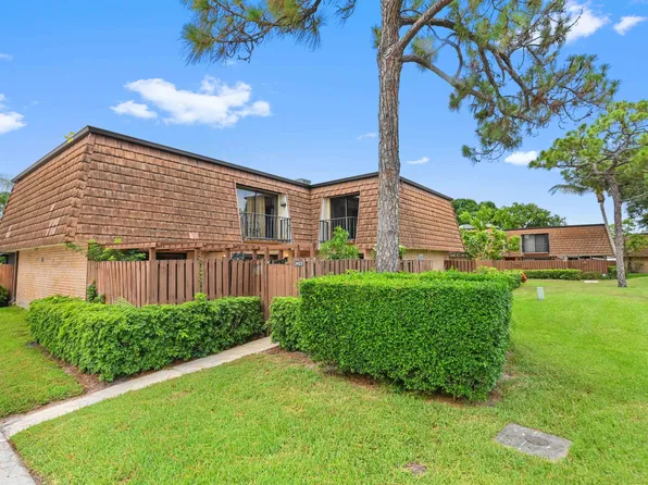 2423 24th Lane, Greenacres, FL 33463