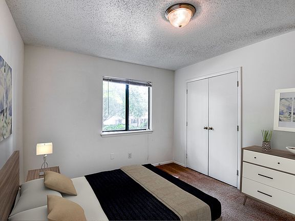 2nd image of 101 Tanglewood Dr #35