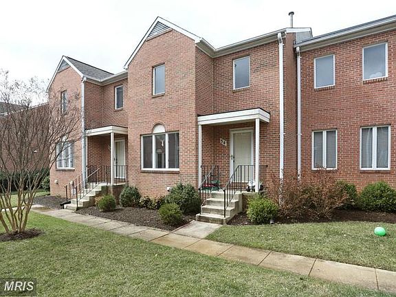 2nd image of 54 Rockcrest Cir