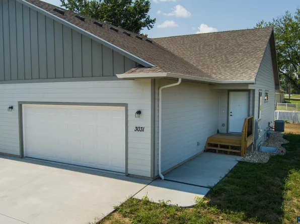 3031 N Wayland Ave, Sioux Falls, SD 57104
