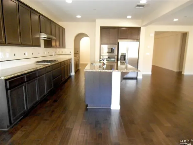 1005 Chatswood Ct — Photo 5