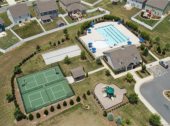 2nd image of 3787 Norman View Dr