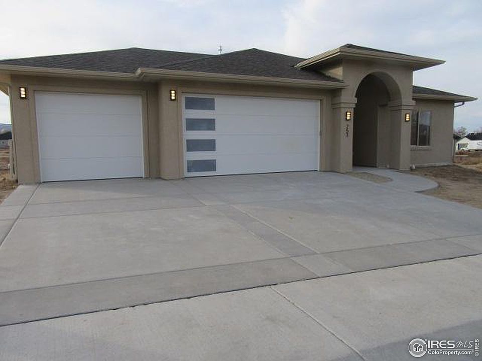 1st image of 253 Brooke Ln