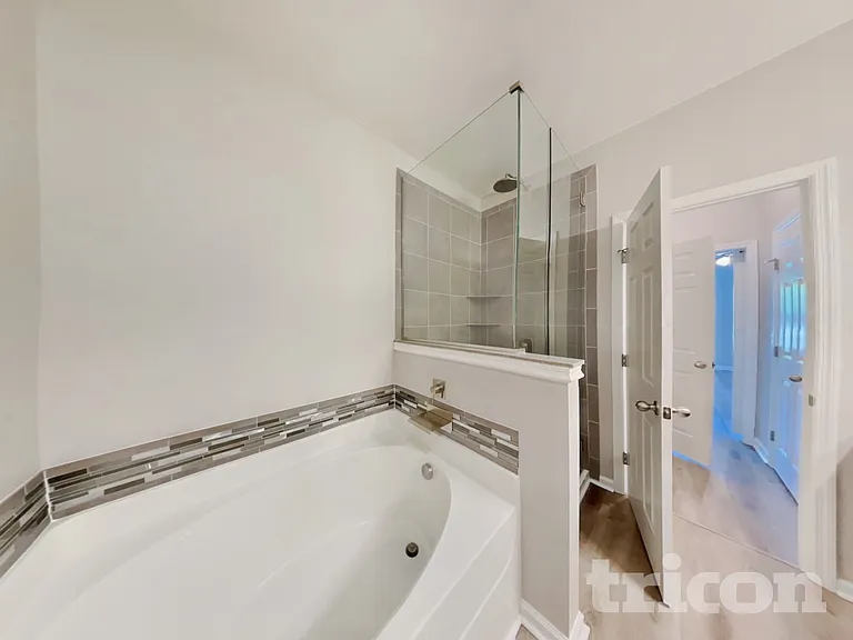 1529 Bending River Dr — Photo 12