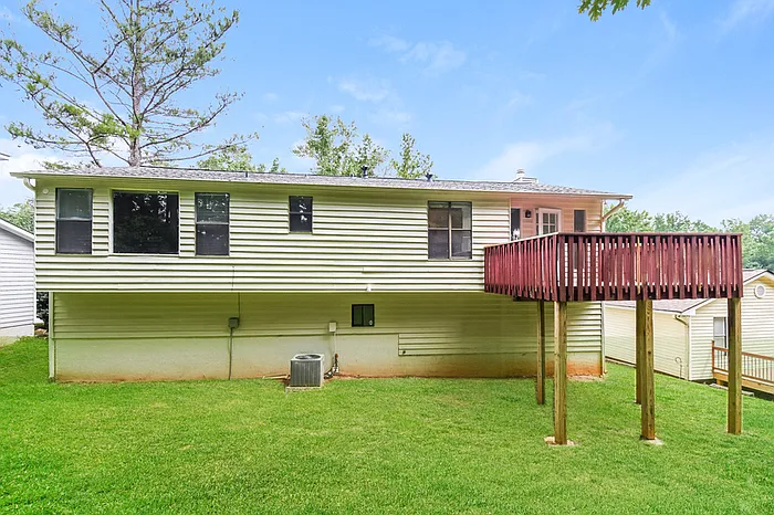 5975 Wellborn Trl — Photo 18