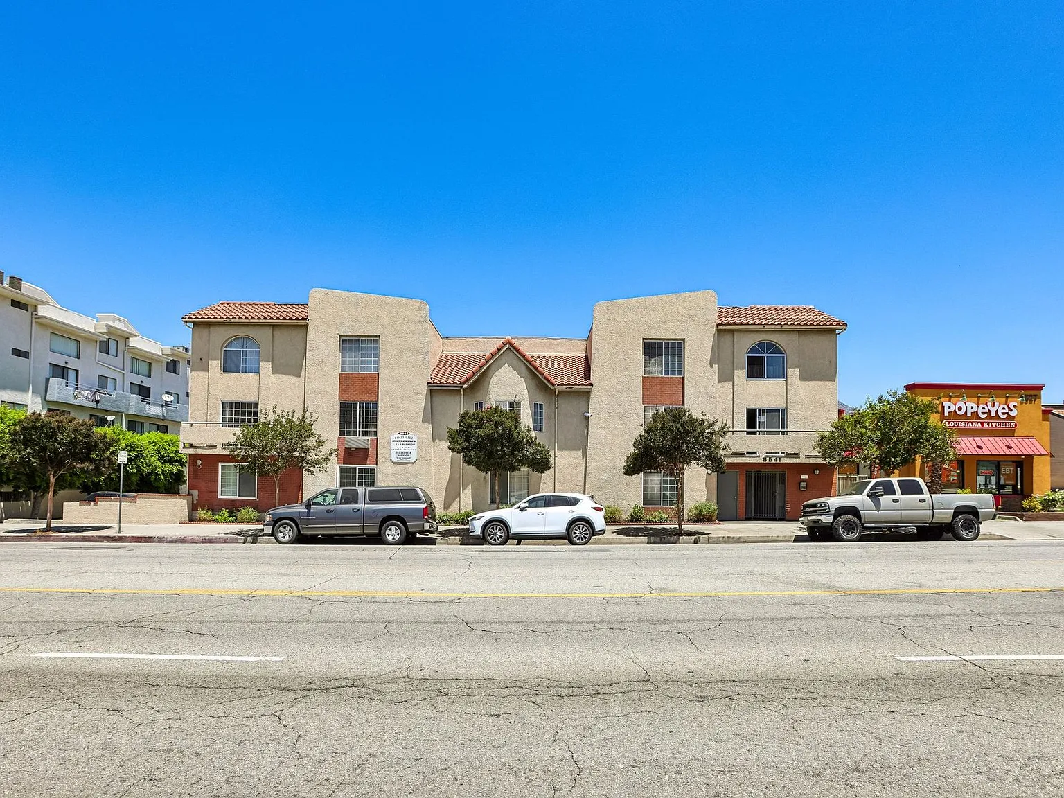 8541 Foothill Blvd., Sunland — Photo 1