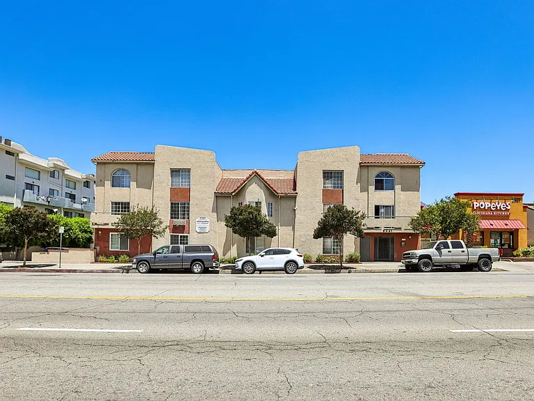 8541 Foothill Blvd., Sunland — Photo 1