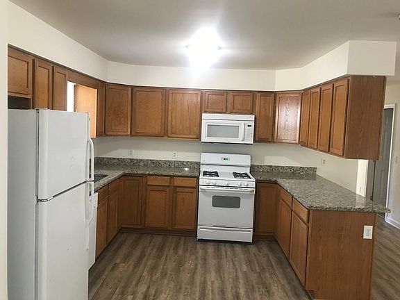 2nd image of 116 W Milby St