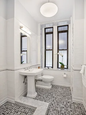 Rented by Sotheby's International Realty | media 8