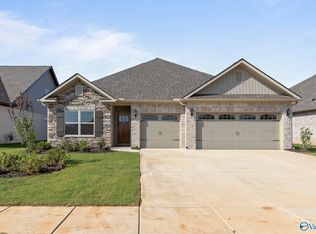 162 Striker Ln, Harvest, AL 35749