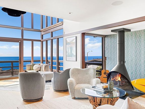 2nd image of 1944 Ocean Way