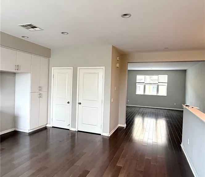 18811 S Prado Ct — Photo 2