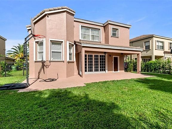 3rd image of 1500 SW 171st Ter