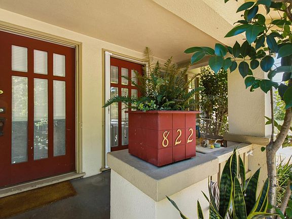 4th image of 824 Humboldt Street